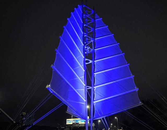 Tri Sail Lights 4