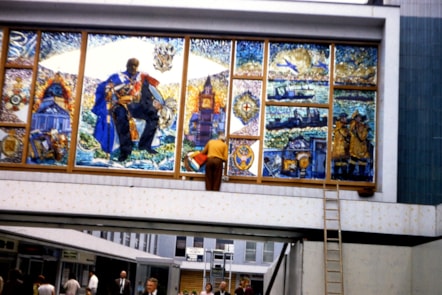 Original 1969 photo of the Churchill Screen being assembled credit Stourbridge Glass Museum