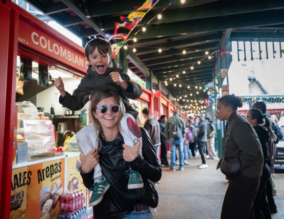 Outdoor market - Seven Sisters Market (c) Places for London