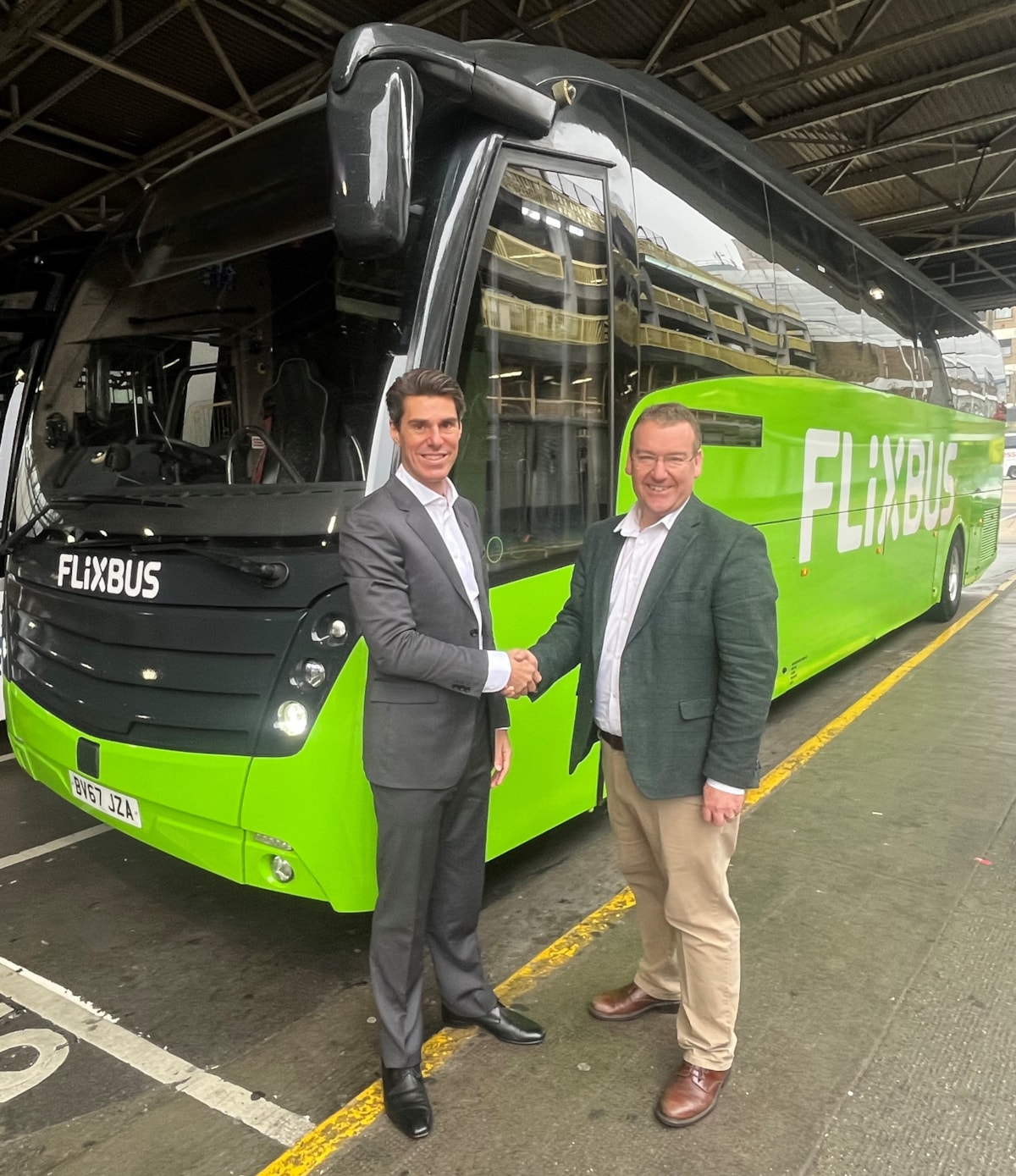 Andreas Schorling, FlixBus UK MD & Andrew Jarvis, First Bus COO-2