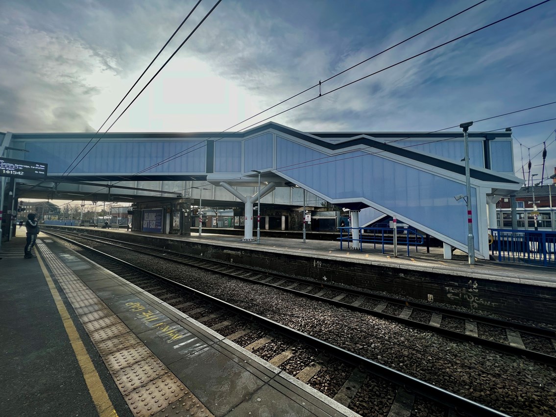 Brand-new second footbridge at St Albans City station