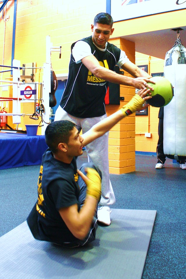 Amir training with protégée Umar at Gloves gym 001: Amir training with protégée Umar at Gloves gym