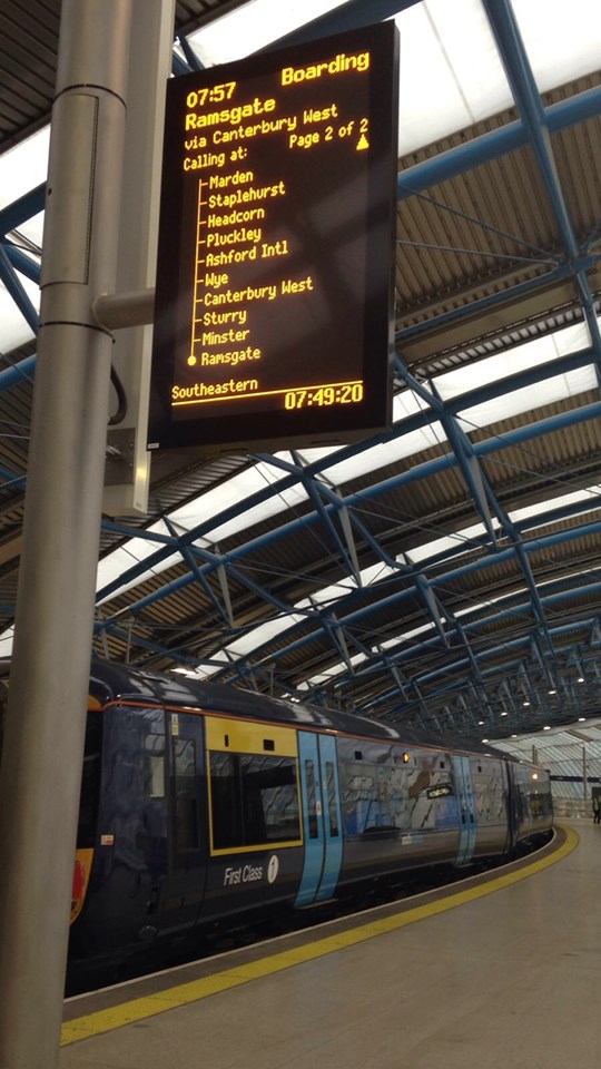 Southeastern at Waterloo 2: A Southeastern train waiting to depart from Waterloo on Wednesday morning, the first day that Southeastern trains have ever used this station.