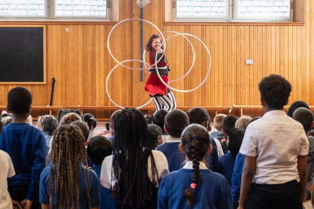 Dalry Primary School Zone 6: Think Circus performers entertain pupils at Dalry Primary School