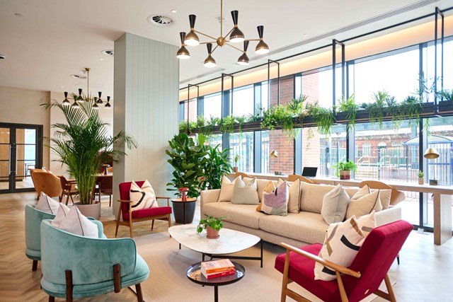 Network Rail, Bloc Group, and Grainger create new Build-to-Rent partnership across Great Britain: The Barnum Residents Lounge1 med res