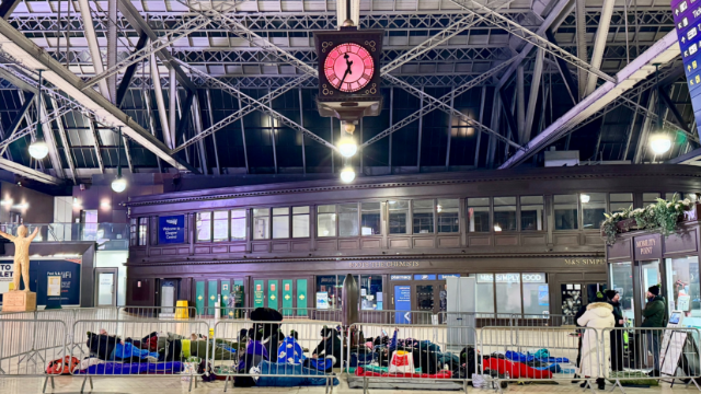 Glasgow Central bigstationsleepout 24: Glasgow Central bigstationsleepout 24