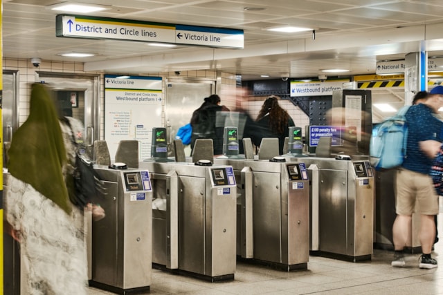 TfL Image - Tube Barriers (2)
