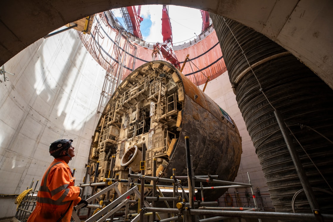 TBM Caroline lifted out of vent shaft at Green Park Way-10