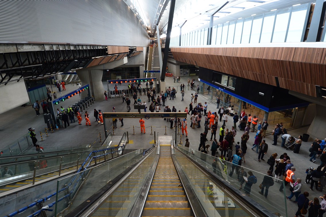 London Bridge concourse from escalator: A view of the new London Bridge concourse from an escalator.