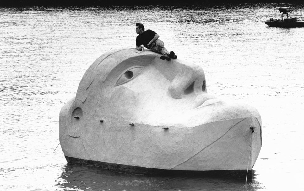 Floating Head Image