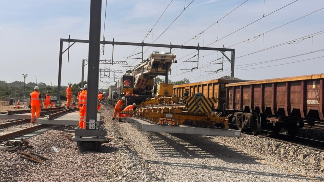 Rail upgrades mean no trains between Bedford and London over two weekends: Switches and crossings work cropped
