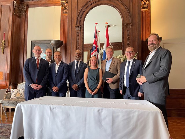 Pro Rail and Network Rail: Representatives from Network Rail and Pro Rail sign an MOU at the Hague