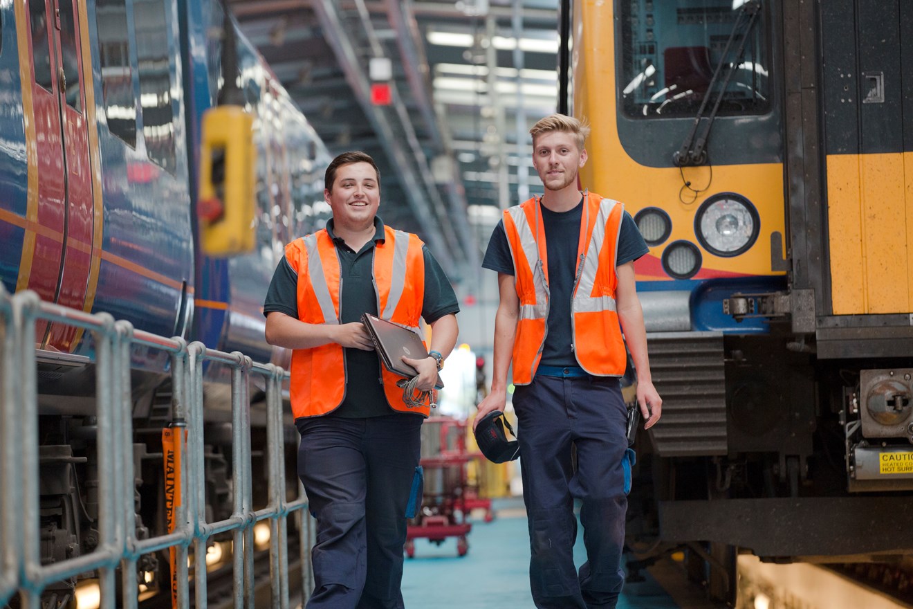 Inspiring a new generation as Siemens welcomes record number of apprentices: jay-and-ashley-apprentices.jpg