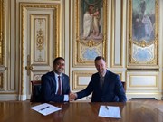 Tejpaul Bhatia, Chief Revenue Officer at Axiom Space (left) and Dr Paul Bate, Chief Executive of the UK Space Agency. Credit UK Space Agency: Tejpaul Bhatia, Chief Revenue Officer at Axiom Space (left) and Dr Paul Bate, Chief Executive of the UK Space Agency. Credit UK Space Agency
