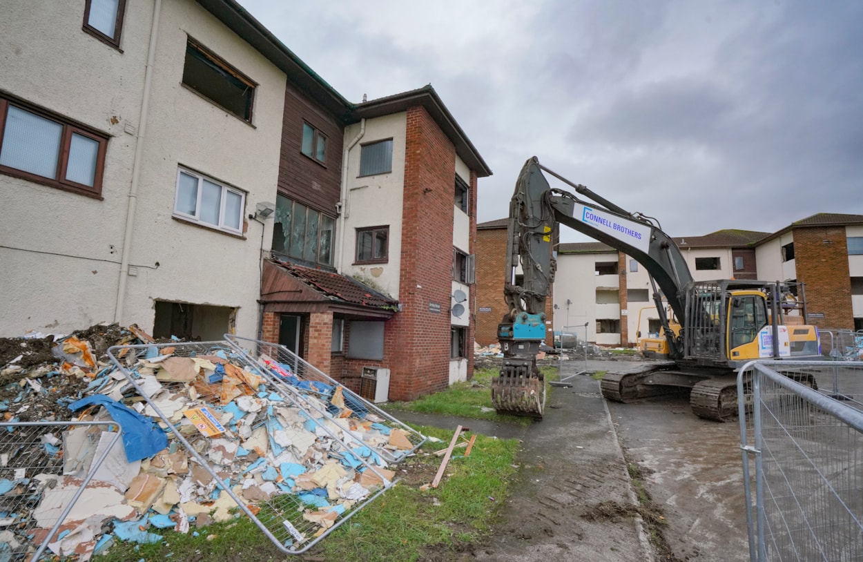 Kingsdale 2: Demolition work at the former Kingsdale Court flats complex in Seacroft, Leeds. The work is being carried out for Leeds City Council by demolition contractor Connell Brothers Ltd.