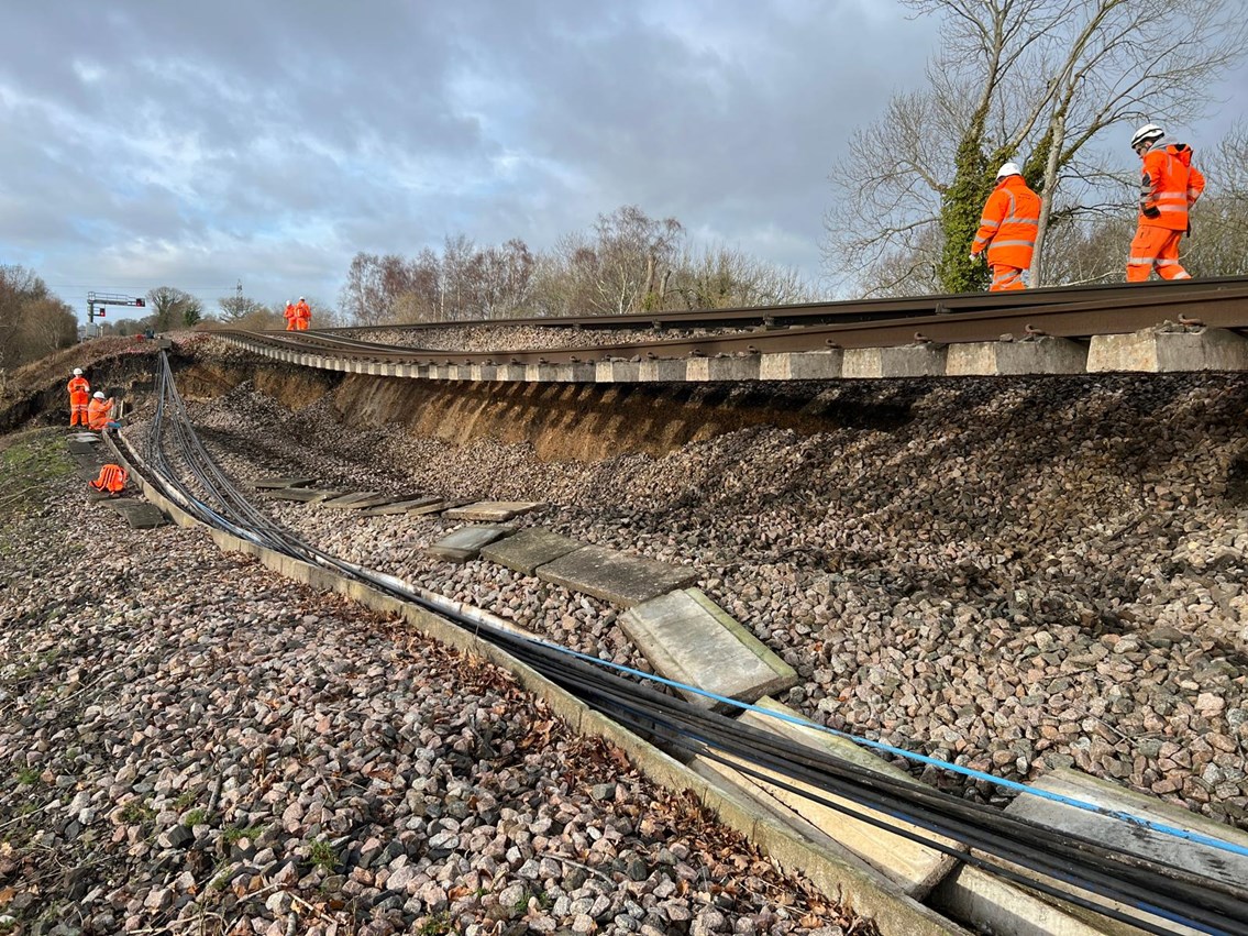 VIDEO: Major disruption expected after landslip at Hook, Hampshire, damages main line from Waterloo to Basingstoke, Southampton and the West: Hook Slip (2)