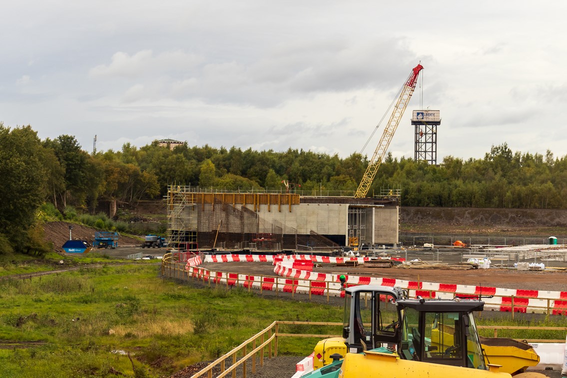 Graham Simpson MSP visits Ravenscraig bridge work