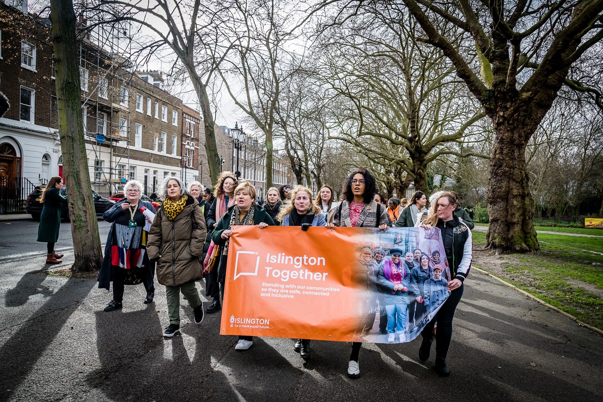 Cllr Kaya Comer-Schwartz leading the Islington Together Women's Walk through Highbury Fields