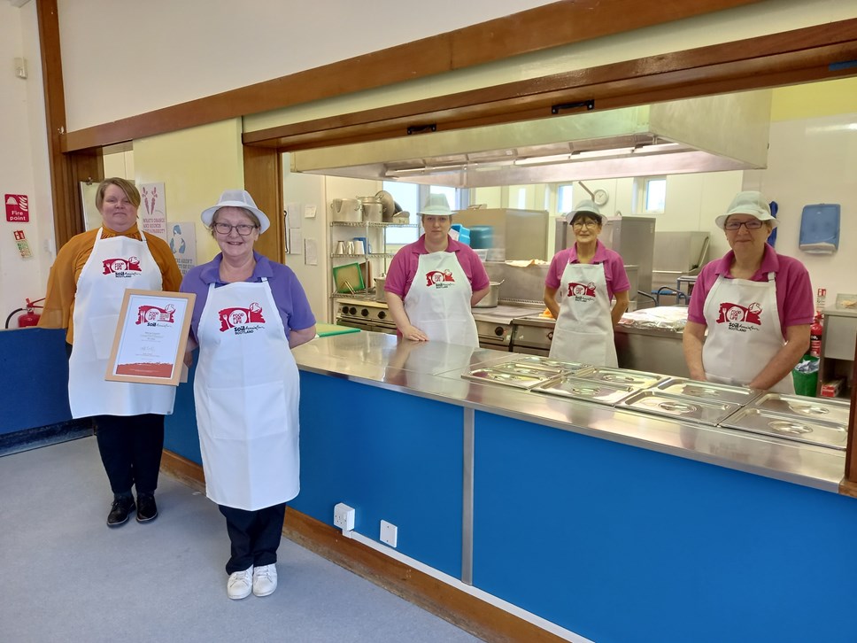 Supervisor, Irene Walber; Catering Assistants Janette O’Carrol, Jennifer Dixon, Adele McIlwraith-2