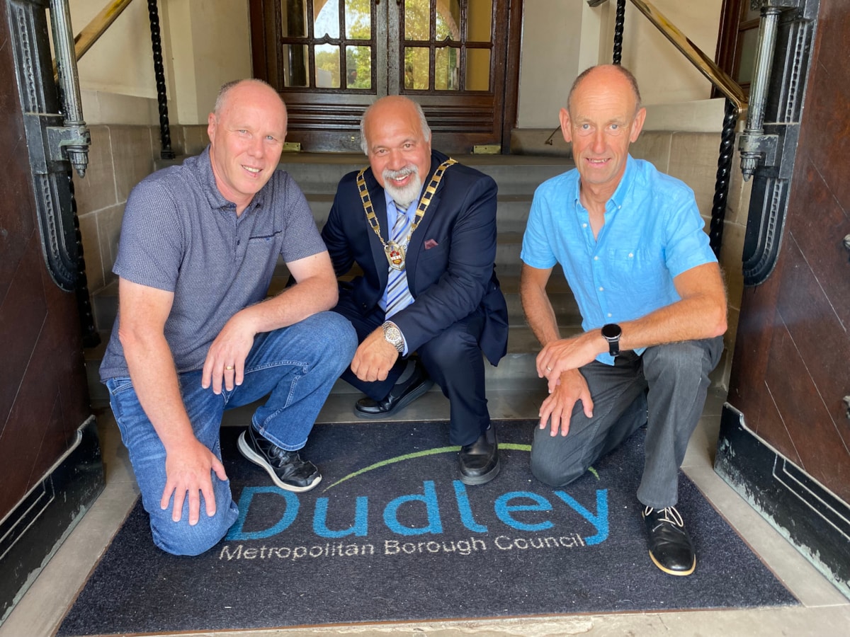 David Grove (L) and Kevin Payton (R) from the road safety team met the Deputy Mayor