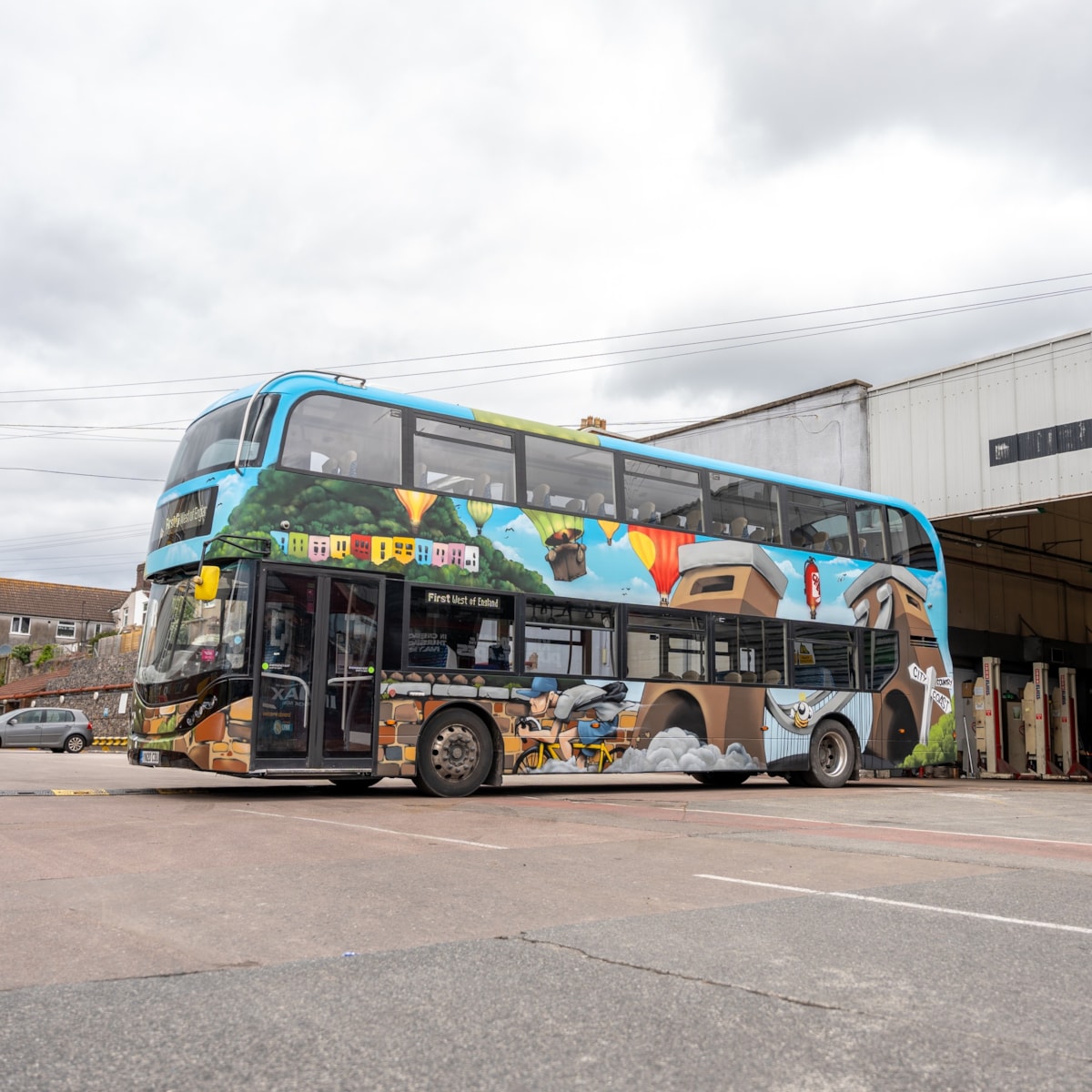 Upfirst bus Upfest X First Bus 1