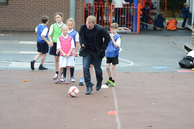 Paul Scholes launches tackling Track Safety initiative-2