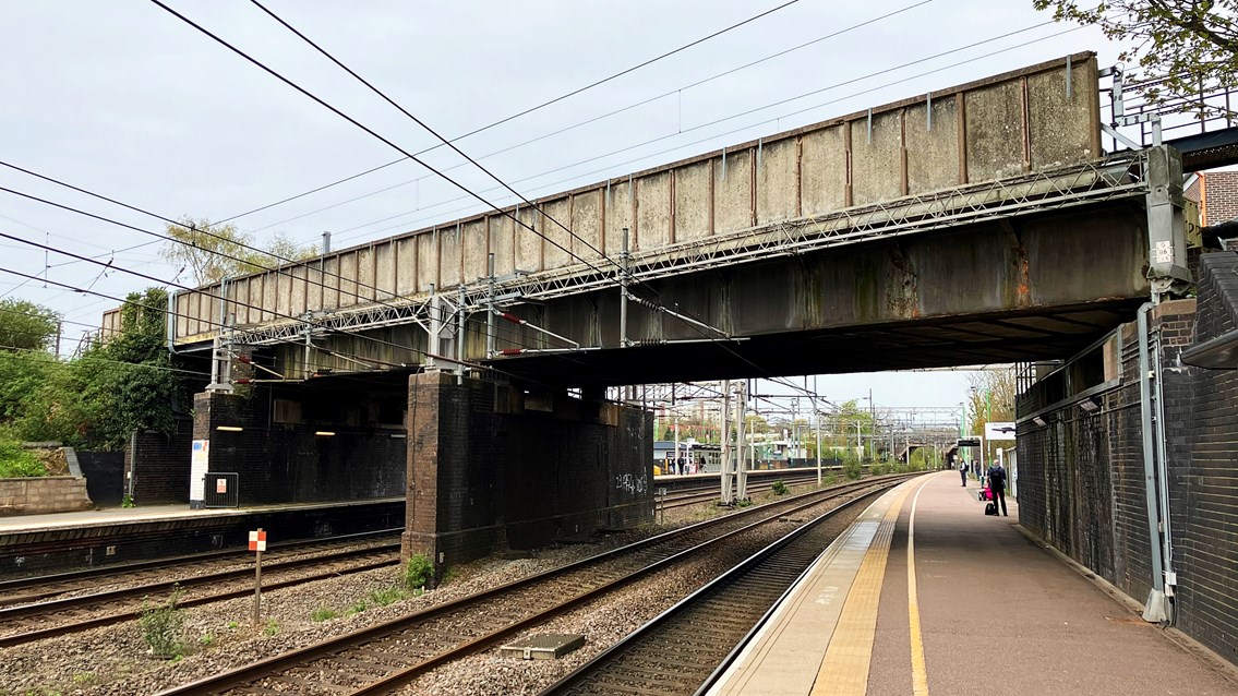 Lichfield Trent Valley - platform 3 - 3