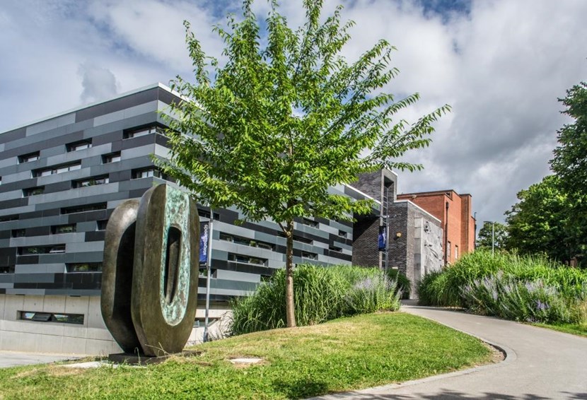 Hepworth sculpture on the move: low-byrichardcruisejuly16.jpg