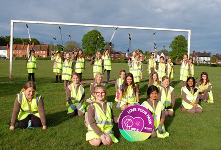 Emmer Green Brownies litter picking