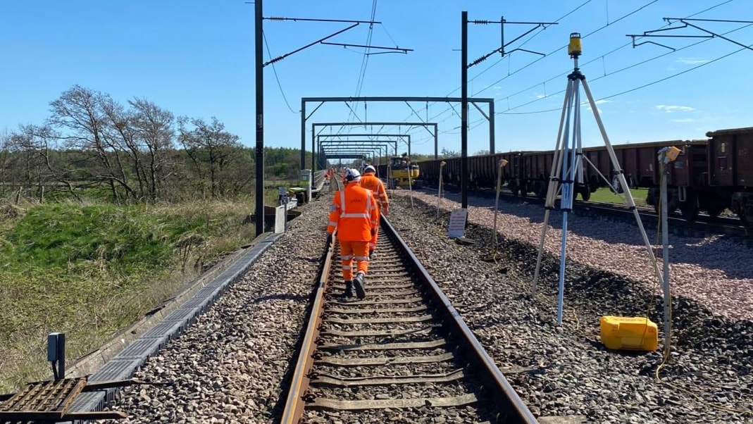 Investment in new rail to boost track reliability in East Midlands: Renewal illustration
