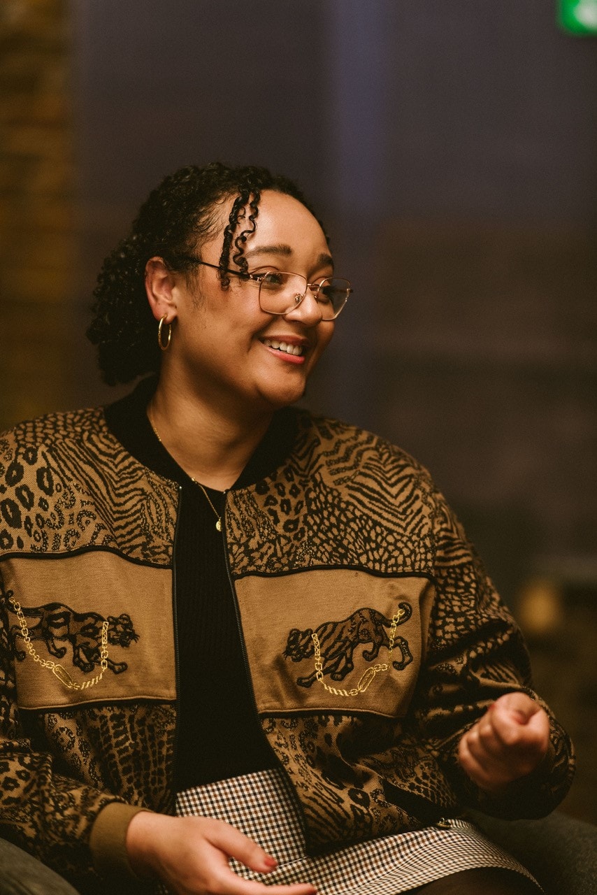 Writer Elle Machay