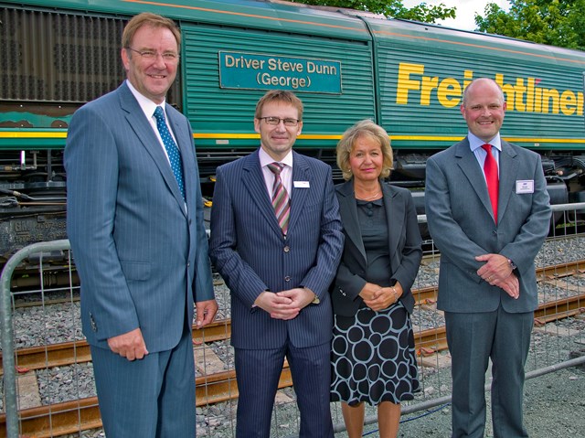 Hull Docks event: 10 June 2008
L- R
Terry Hodgkinson, chair, Yorkshire Forward
Neil Henry, route director, Network Rail
Rt Hon Rosie Winterton, Minister of state for Transport
Matt Jukes, port director, ABP