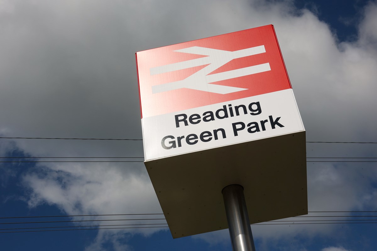 SWNS READING GREEN PARK 14