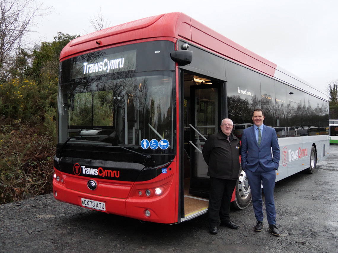 Lee Waters and Llew Jones with T22 bus