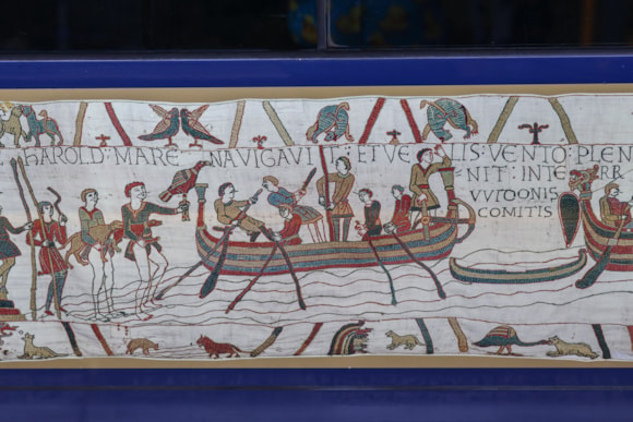 Southeastern unveils community-named Bayeux Tapestry train-54