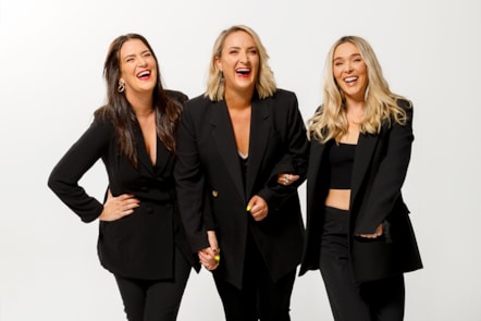 The Girls Uninterrupted and Kiwi Yarns Press Shot-5