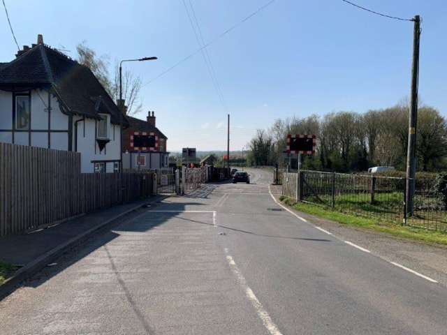 Hilton level crossing