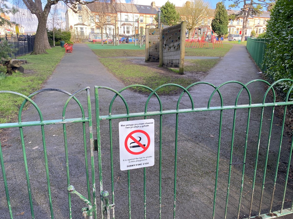 Smoke free playground