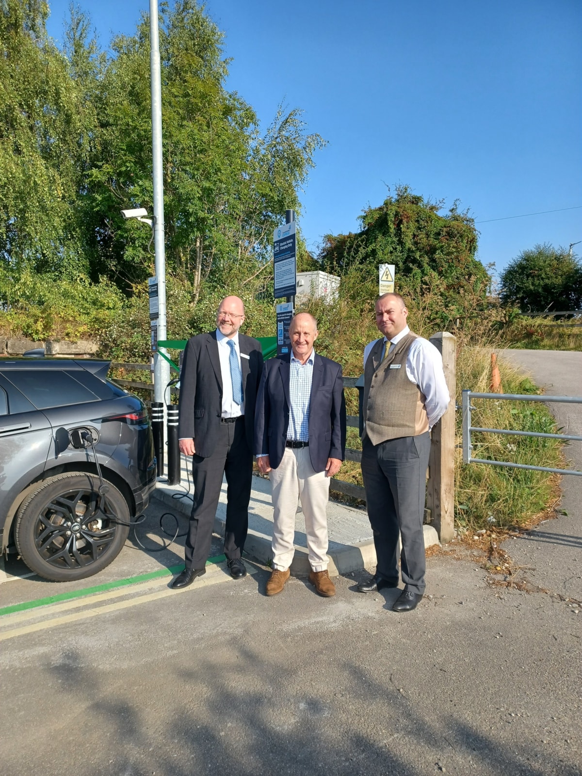 Paul Staples, Engineering, Safety & Sustainability Director (TPE), MP Kevin Hollinrake, Graham Meiklejohn, Head of Regional Development, Stakeholders & Communities (TPE)