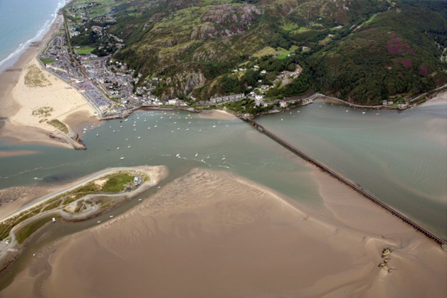 Barmouth wide shot