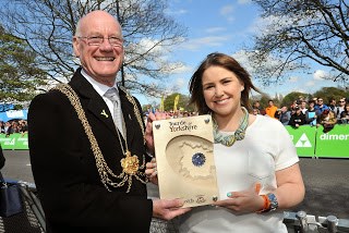 Specially-designed Tour de Yorkshire stage 3 trophy on the podium: lordmayorandstage3trophy.jpg