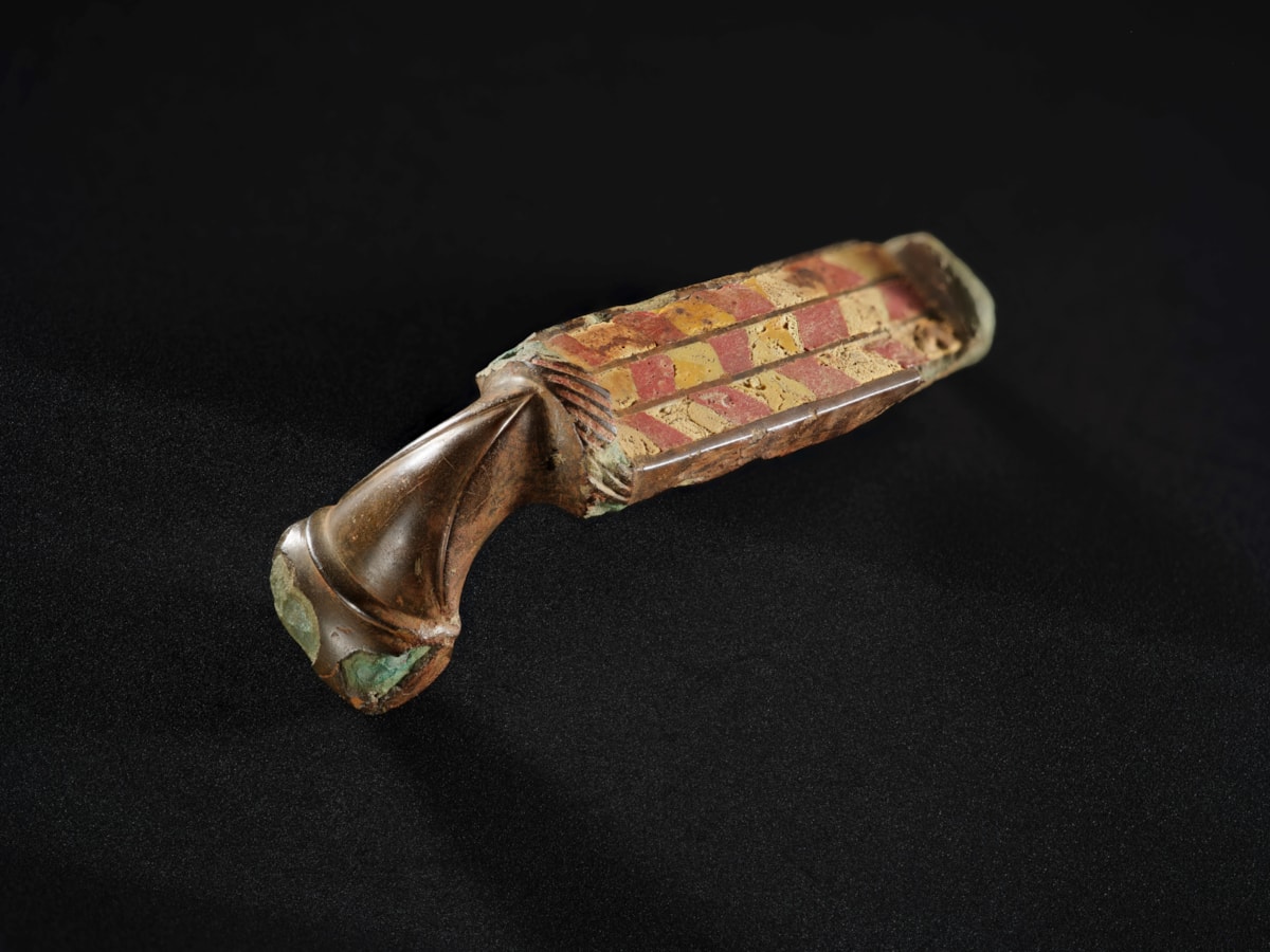 Roman brooch discovered near Pathhead. Image © National Museums Scotland 3
