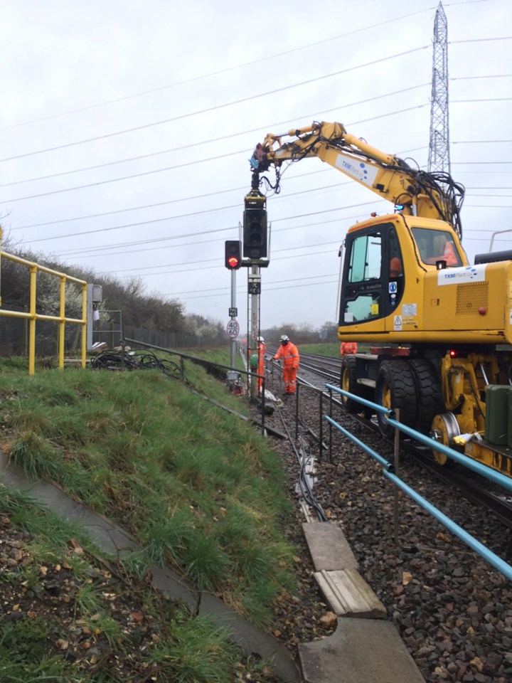 Passengers thanked for their patience as £45m signalling scheme in South West London is completed on time over Easter: 2018-03-30-PHOTO-00000219
